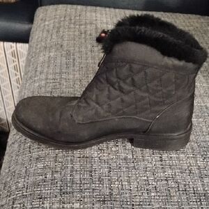 Naturalizer Black Quilted Winter Boots